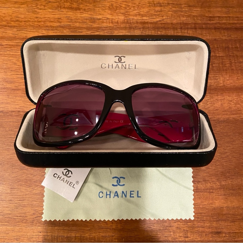 CHANEL Oversized Sunglasses - Black/Fuchsia Frames with Rose Lenses